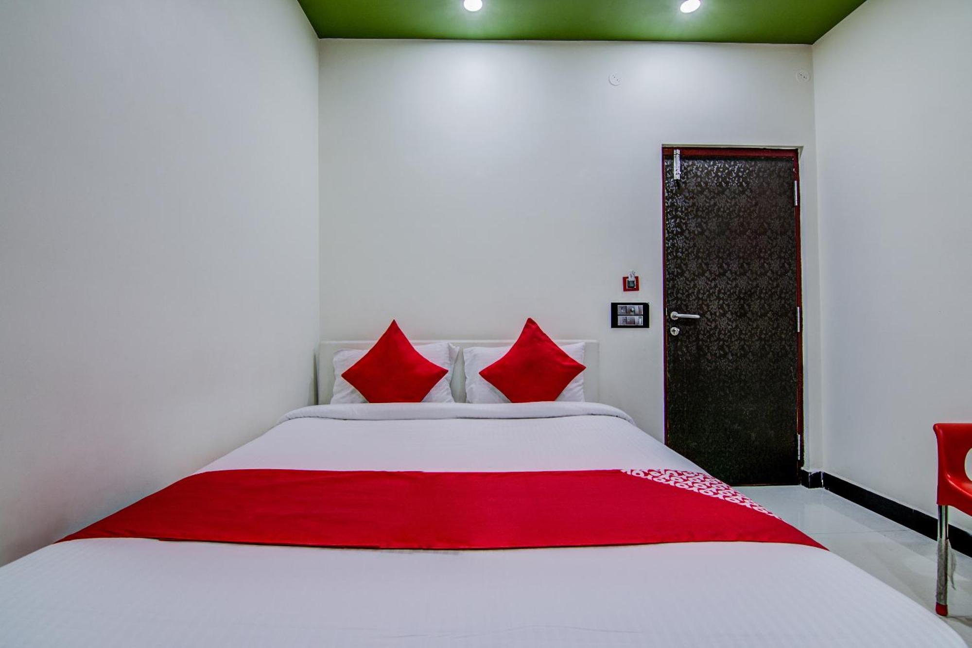 Collection O Spar Grand Hotel วิสาขปัตนัม ภายนอก รูปภาพ