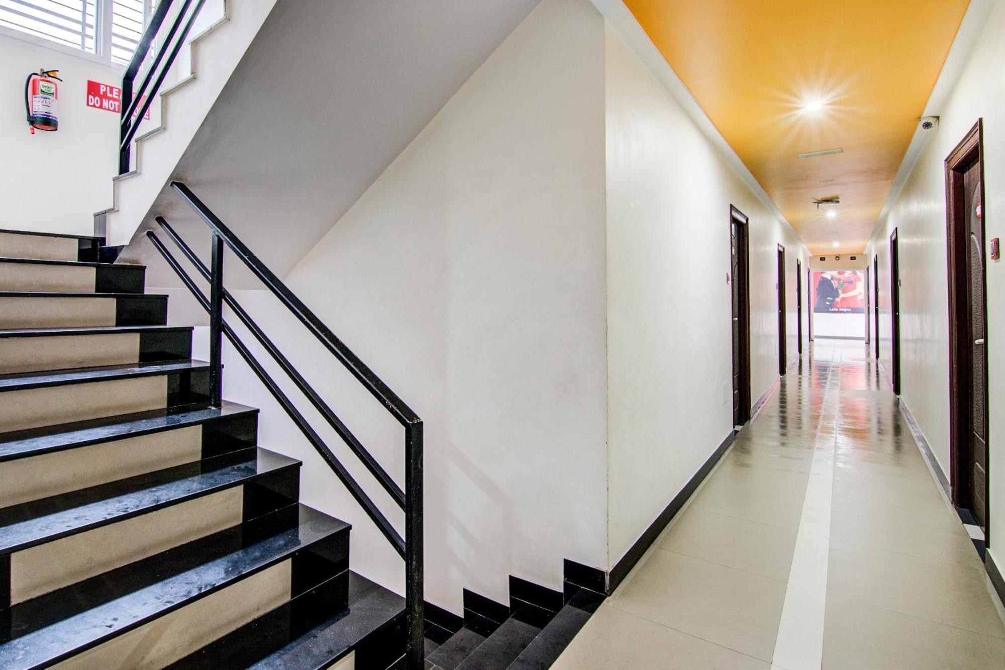 Collection O Spar Grand Hotel วิสาขปัตนัม ภายนอก รูปภาพ