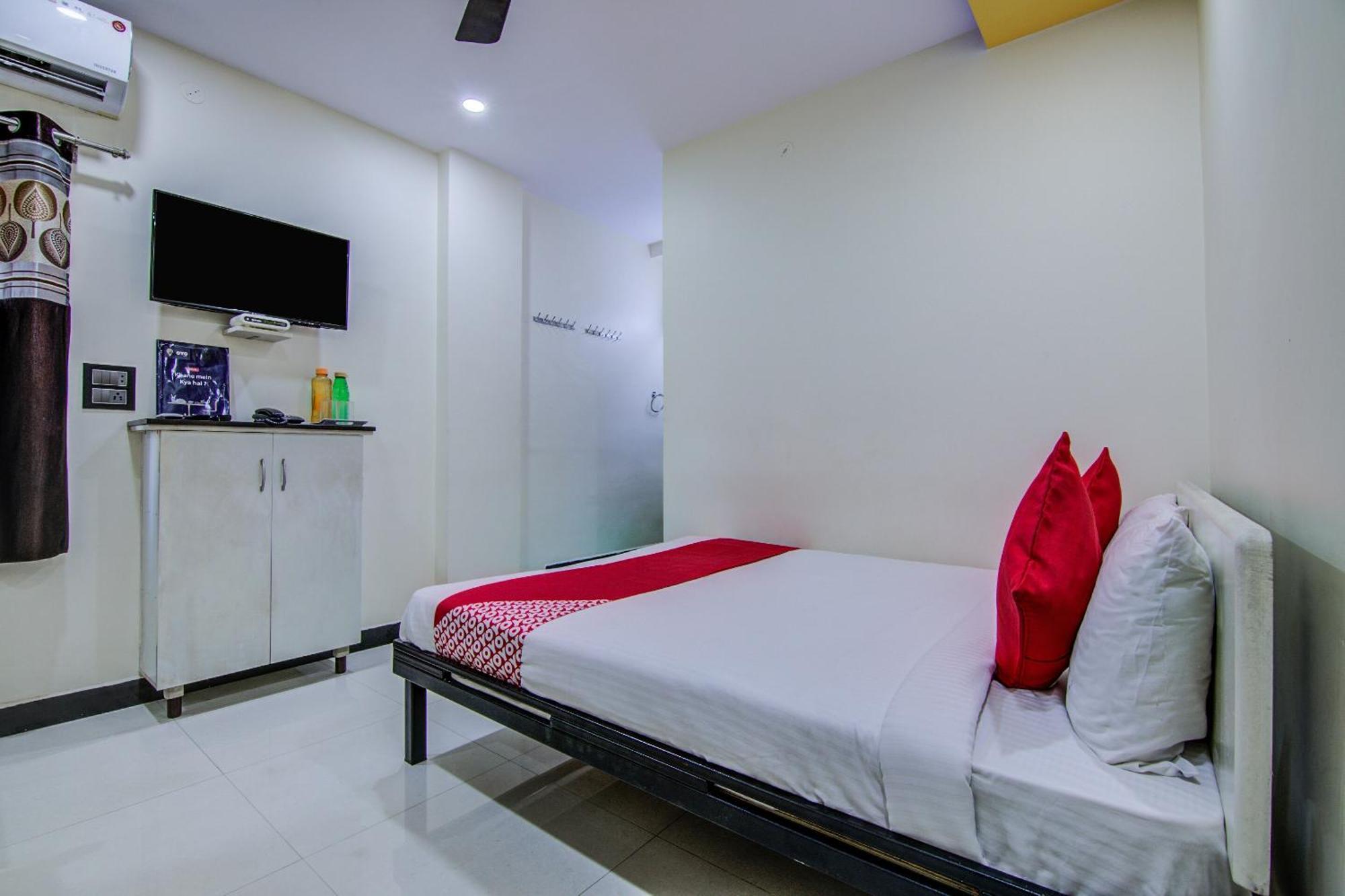 Collection O Spar Grand Hotel วิสาขปัตนัม ภายนอก รูปภาพ